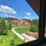 апартамент, студио хрис, лъки Aparthotel
