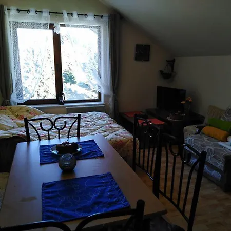 Aparthotel апартамент, студио хрис, лъки