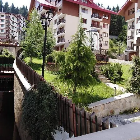 Aparthotel апартамент, студио хрис, лъки