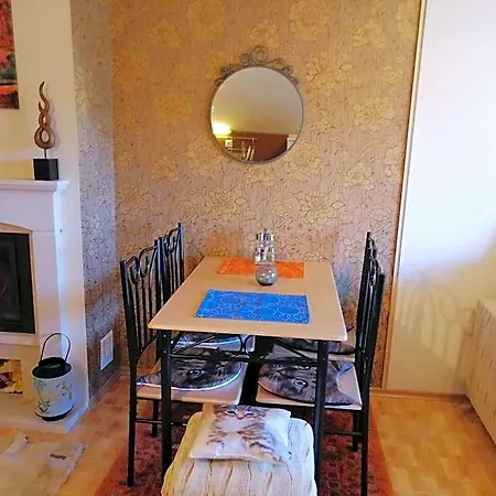 Aparthotel апартамент, студио хрис, лъки