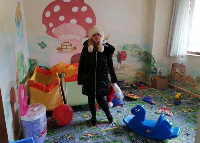 апартамент, студио хрис, лъки 3* 潘波洛沃