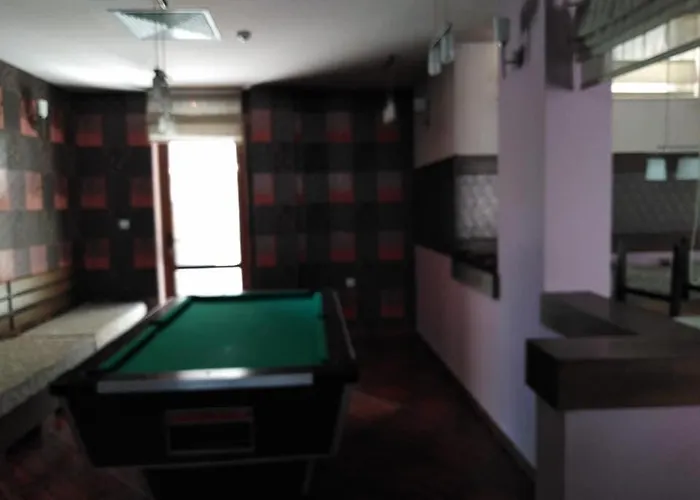 апартамент, студио хрис, лъки 3* 潘波洛沃