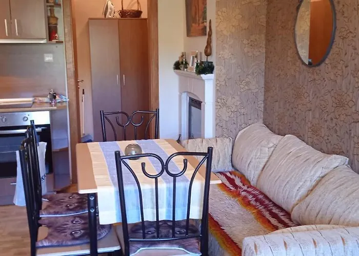 公寓式酒店 апартамент, студио хрис, лъки 潘波洛沃